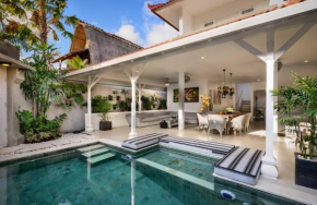 Отель Ozamiz Villa Seminyak by Bali Villas R Us  Kuta